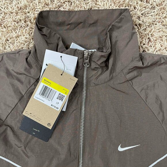 Nike Windrunner Women's Loose UV Woven Full-Zip Jacket FV6304-004, Size S (New) - Picture 6 of 14
